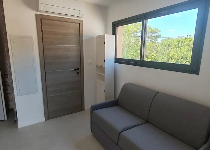 2 Pers Entierement Equipe * Prades-le-Lez